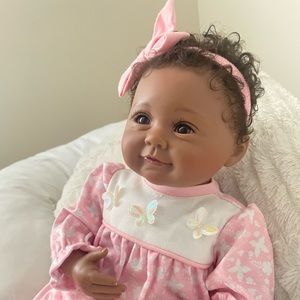 ‼️SOLD‼️Ashton Drake (Hold Me Hailey)Collectible Babydoll‼️SOLD‼️